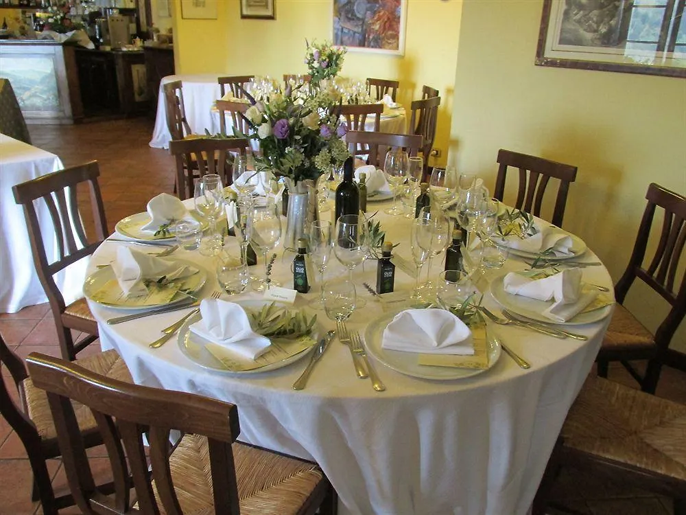 Borgo I Tre Baroni Guest House Moggiona 0*,  Italy