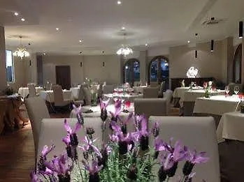 Borgo I Tre Baroni Guest House Moggiona Italy